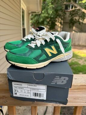 New Balance Kids Green Sneakers with Yellow N Logo